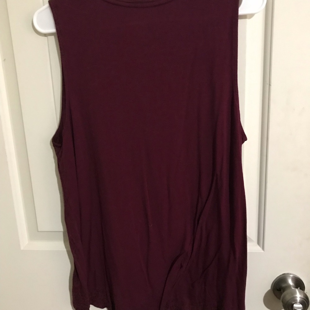 Tank tops - Picture 6 of 8